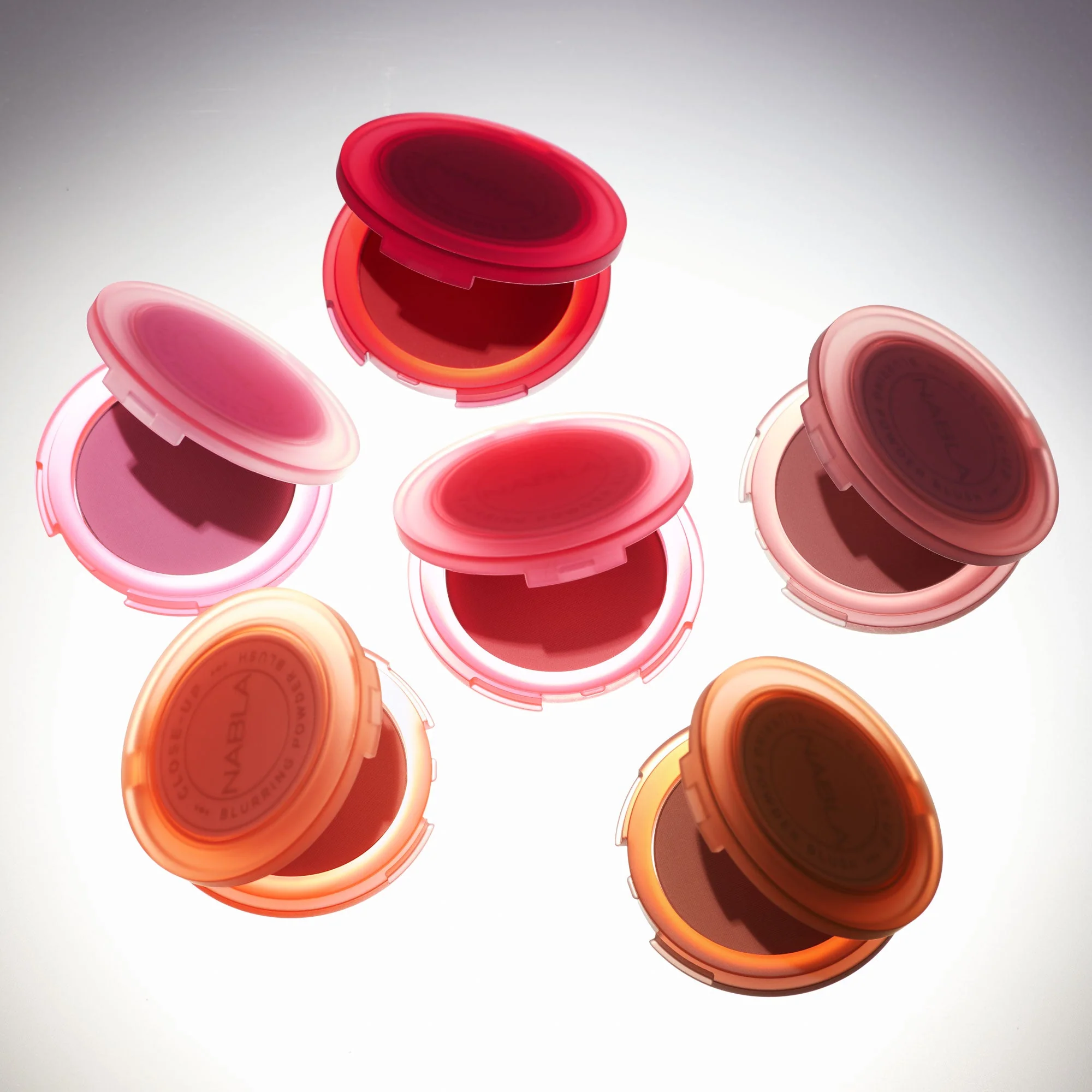 Close-Up Blurring Powder Blush - Image 5